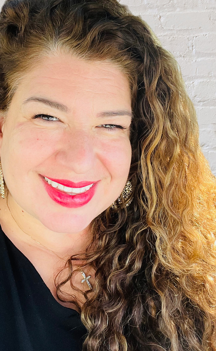 Rene Gomez - Beauty Disruptor